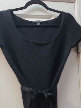 BANANA REBUBLIC Black Lambs Wool Sweater With (Removable) Ribbon Tie. Size M